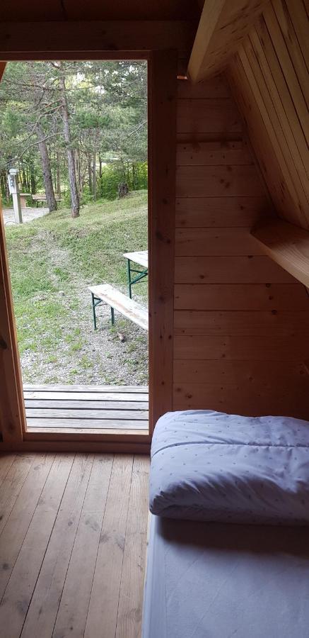 Hôtel Camping La Chabannerie à Saint-Martin-de-Clelles Extérieur photo