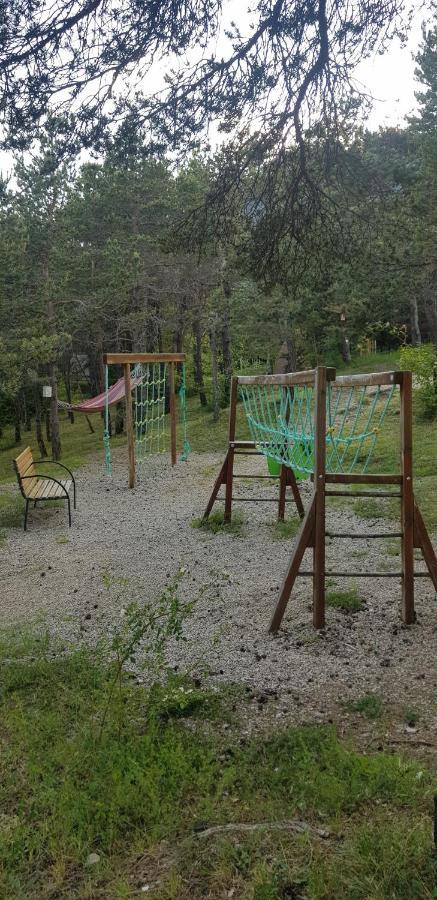 Hôtel Camping La Chabannerie à Saint-Martin-de-Clelles Extérieur photo