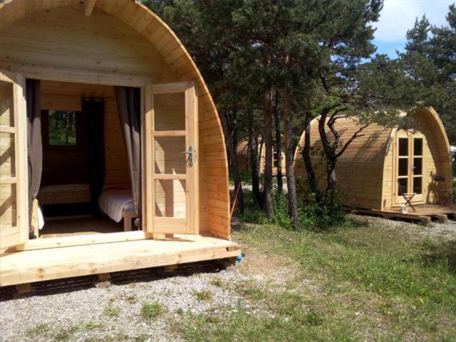 Hôtel Camping La Chabannerie à Saint-Martin-de-Clelles Extérieur photo